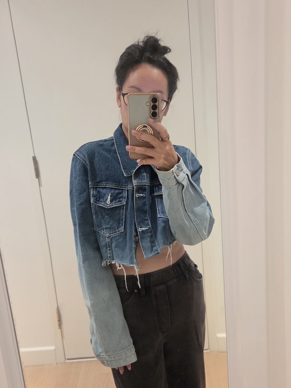 VINTAGE Cropped Two-Tone Denim Jacket - Blue
